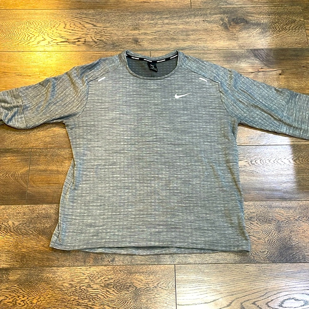 Nike running long sleeve cold-weather waffle fleece XL like new